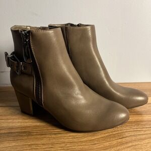 White‎ Mountain Stardust Boots Size 7 Brown Faux Leather Zip Up Ankle Booties